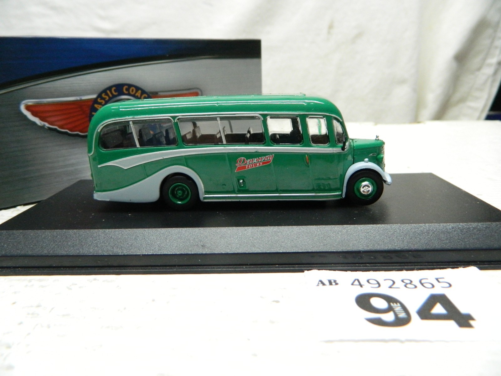 Atlas Classic Coaches 1:72 Bedford OB Coach Ron Deweway Box 4 642 103 thumbnail 4