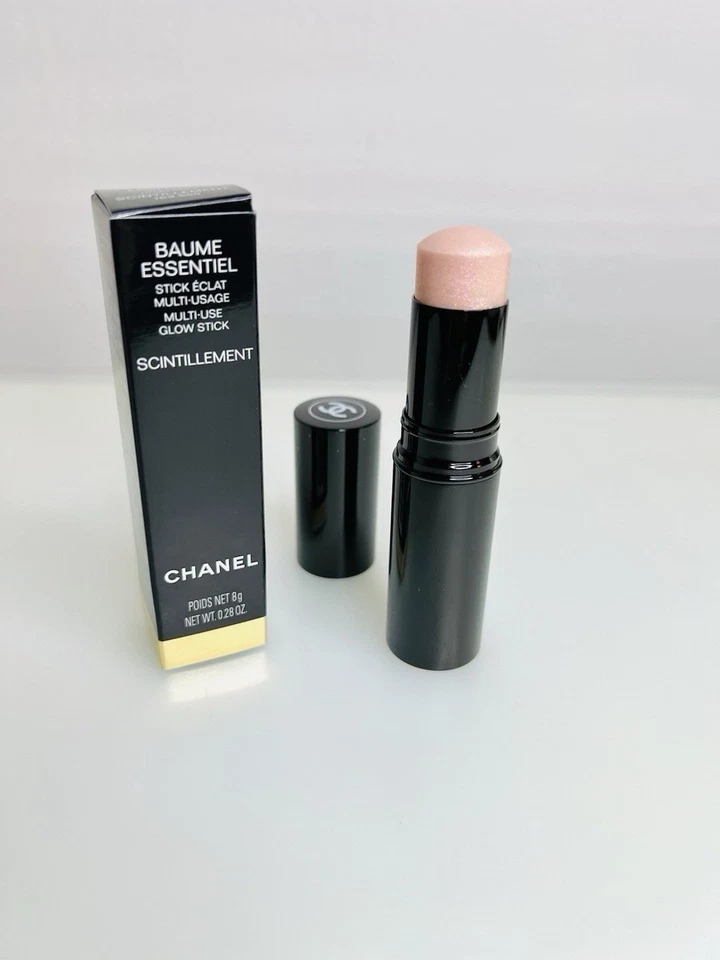 Chanel Baume Essential Multiuso Brillo Stick -ESCULPIDO Foto 2 de 3