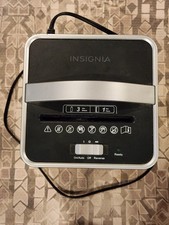 Insignia (NS-PSJMCC) Crosscut Countertop Mail/Paper Shredder 3 Max Folded Sheets