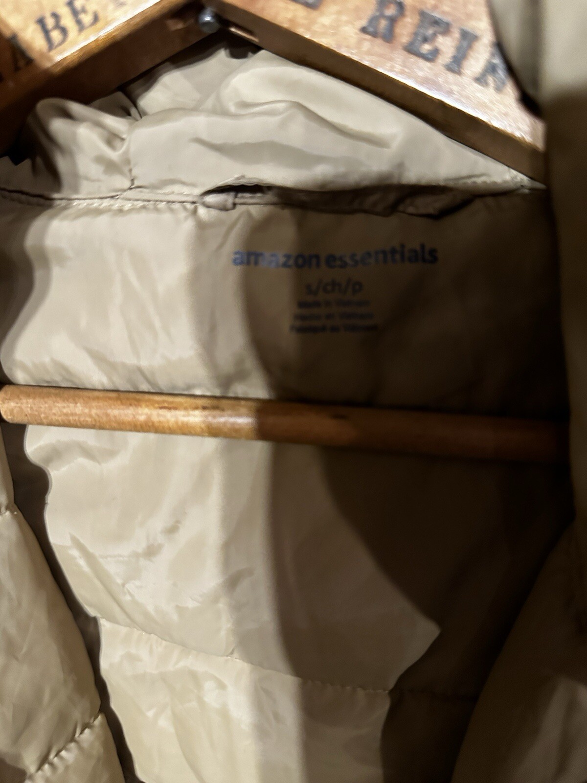 amazon essentials Lightweight Jacket Size S - image 4