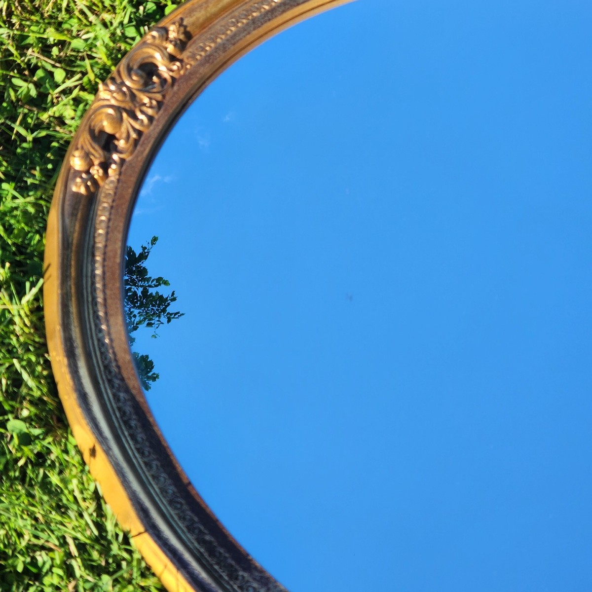 Vintage Carolina Mirror Company Victorian Style Gold Oval Wall