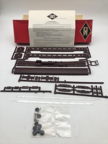 Eastern Car Works #1202 Streamline Series Pullman Undecorated Coach Kit New NOS - Picture 1 of 10