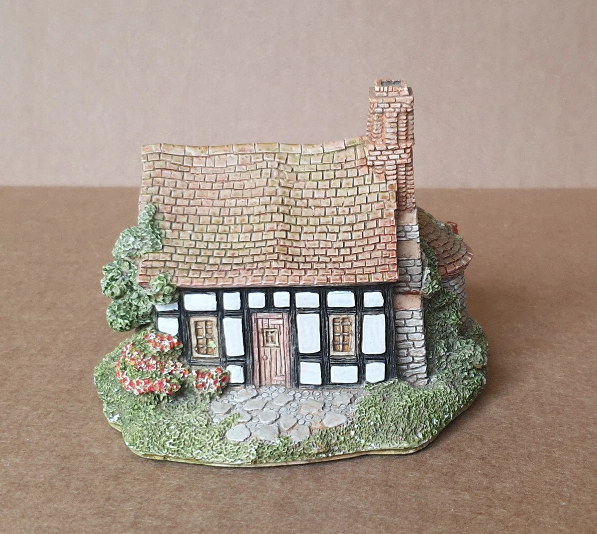 25+ Lilliput Lane Christmas Decorative Ornaments & Plates for sale