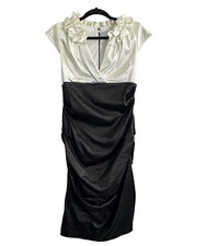 Vtg XSCAPE Johanna Chen Women Dress Ruffle V Neck Ruched Sz 12 Ivory Black 15-15