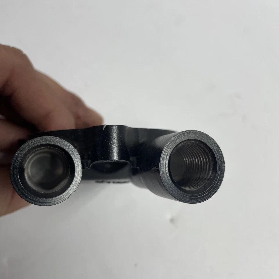 Cubierta de filtro de aceite Yamaha 1YW-13447-00-00 nueva OEM 1997 YFM350FW Big Bear Foto 4 de 4