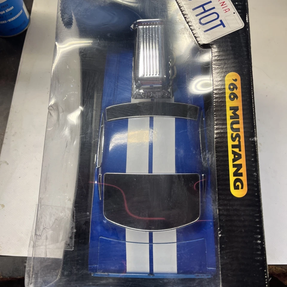 Muscle Machines '66 Mustang GT350 1:18 Scale Blue - Image 2 of 4