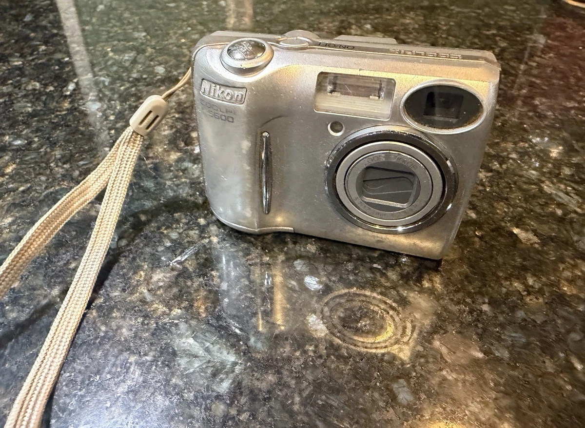 Nikon COOLPIX 5600 Digital Cameras for Sale | Shop New & Used