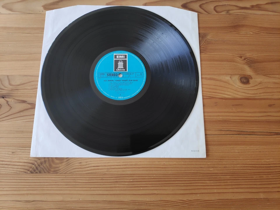 The Beatles - "Sgt. Pepper`s Lonely Hearts Club Band" - Bild 4 von 4