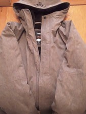 Tna Womens Vail Parker Size M