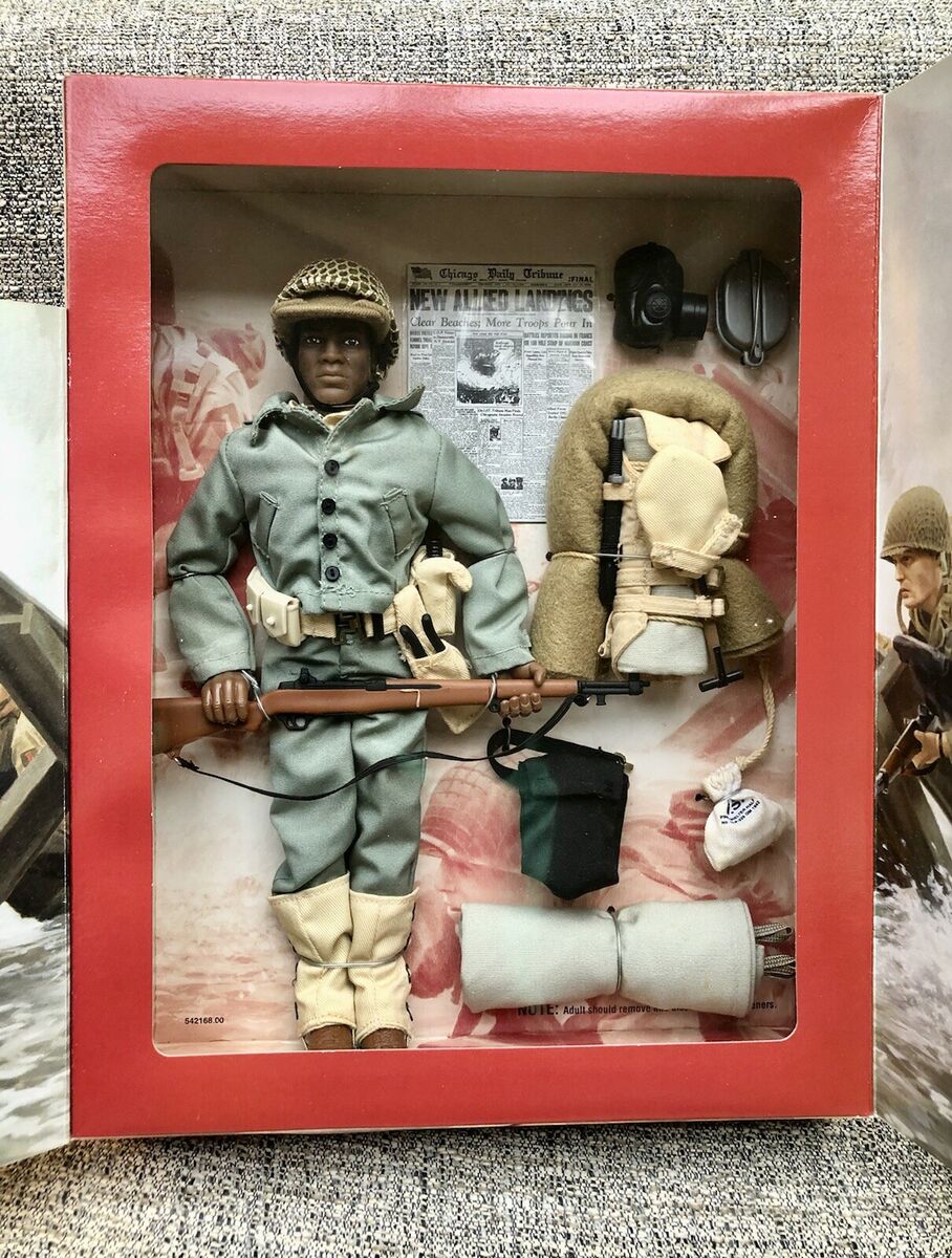 1997 Hasbro GI Joe Classic Collection 1/6 Scale D-Day Salute 1997 Hasbro GI Joe Classic Collection 1/6 Scale D-Day Salute