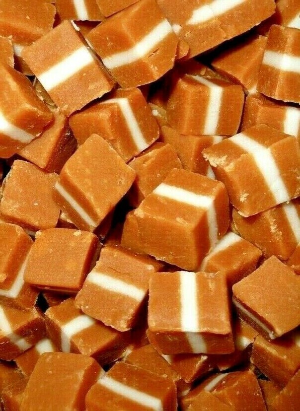 500g JERSEY CARAMELS CARAMEL BROWN WHITE SOFT SQUARE BULK LOLLIES CANDY