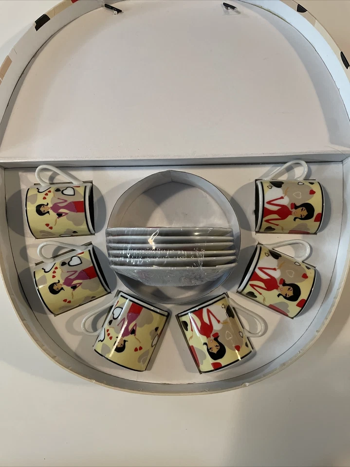 Conjunto de 6 xícaras de café expresso com pratos e estojo de transporte  - Imagem 2 de 4