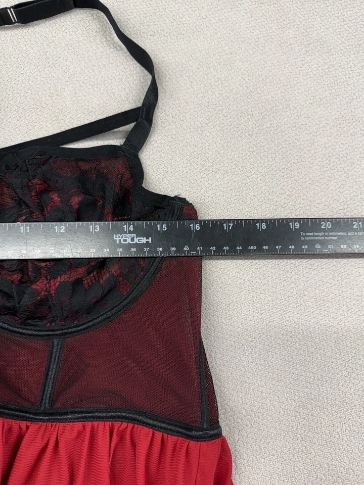 Lencería con aros y tiras sexy de encaje rojo tórrido negro talla 2 Foto 4 de 4