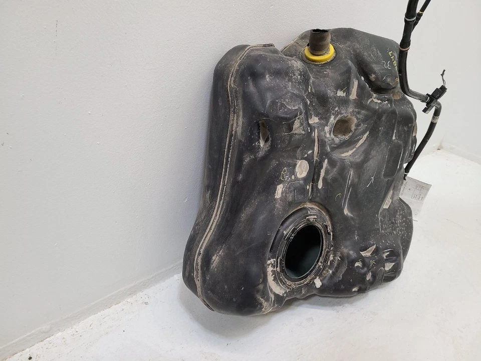 2012-2018 FORD FOCUS Fuel Tank 12 Gal BV6Z9002E      - Image 3 of 4