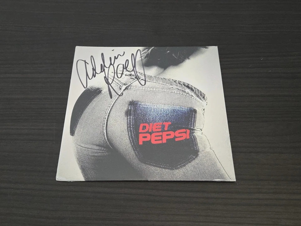 SIGNED - Addison Rae Diet Pepsi 7” Vinyl Red Limited Edition Autographed 🆕 ✅ - Image 2 of 3