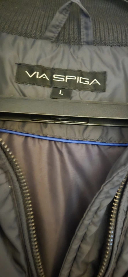 Usado en excelente estado!! VIA SPIGA, ABRIGO ACOLCHADO DE PLUMÓN GRIS CON CINTURÓN Y CAPUCHA DESMONTABLE - GRANDE Foto 4 de 4
