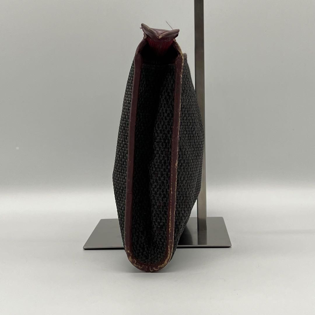 Pochette pochette logo Yves Saint Laurent ottime condizioni