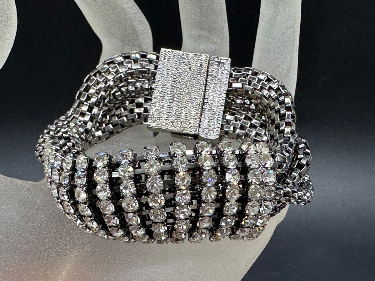 ESTATE GUNMETAL CRYSTAL MESH SPARKLING MAGNET CLASP BRACELET  display picture 2