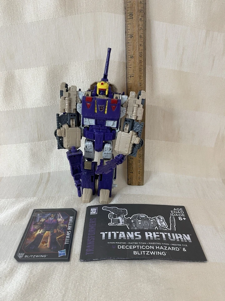 Transformers Titans Return Blitzwing complete Hasbro Voyager Headmaster - Image 2 of 4