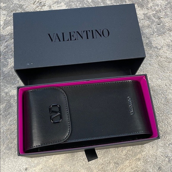 New Valentino VIII VLS102-C Burgundy Red Cat Eye Sunglasses New Valentino VIII VLS102-C Burgundy Red Cat Eye Sunglasses  main image 4