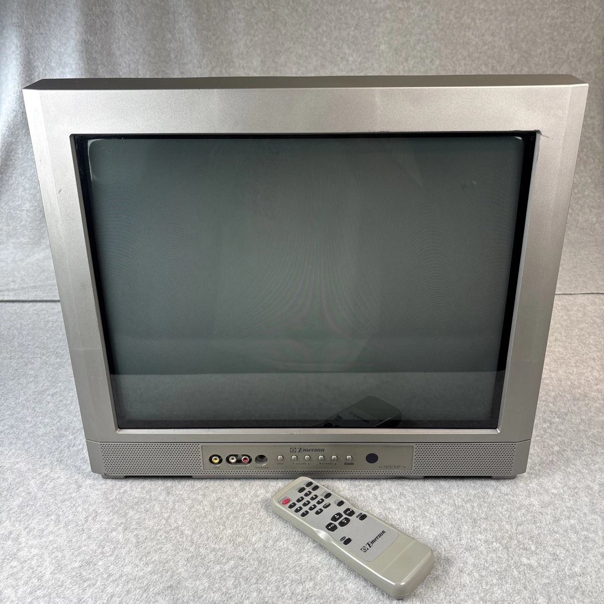 CRT TVs Headphone Jack 20-29 in Screen for Sale - eBay