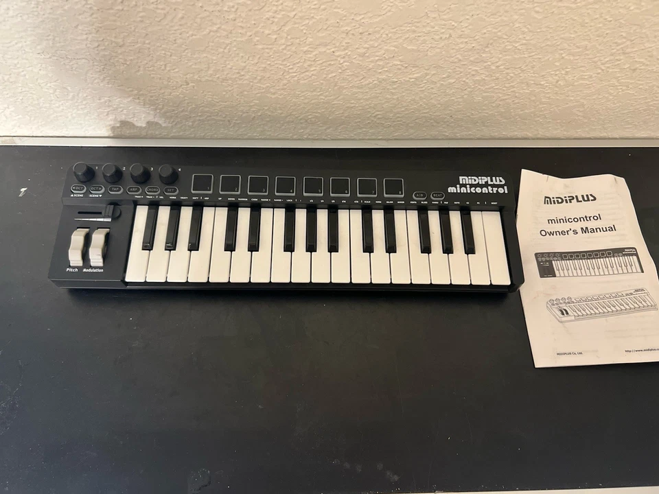 Midiplus Minicontrol Midi Keyboard Controller - Kompakter 32 Tasten USB Studio