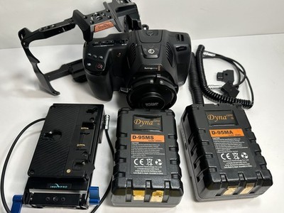 Black Magic Pocket Cinema Camera 6K Pro PL Mount With Cage - Gold Mount Batterie
