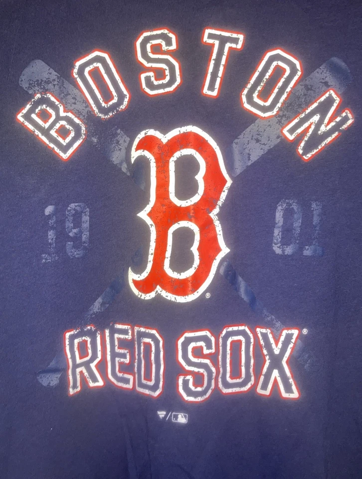 Boston Red Sox MLB Fanatics Camiseta Gráfica “1901” con Logo Para Hombre Talla Grande Foto 2 de 3