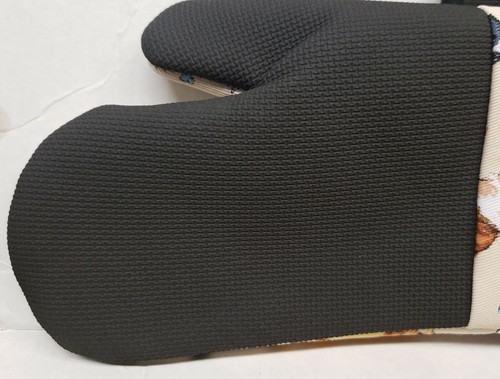 JUEGO DE 3 PIEZAS DE NEOPRENO DE COCINA: 1 GUANTE DE HORNO Y 2 SOPORTES PARA OLLAS, MUCHOS PERROS Y HUESOS por AM - Imagen 8 de 8