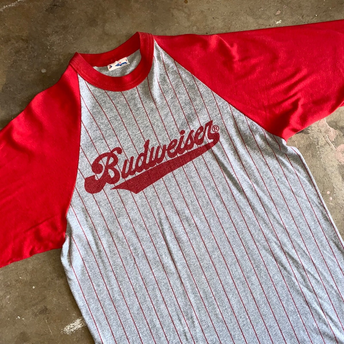 70s - 80s VINTAGE BUDWEISER BEER BASEBALL STYLE RAGLAN T 70s - 80s VINTAGE BUDWEISER BEER BASEBALL STYLE RAGLAN T