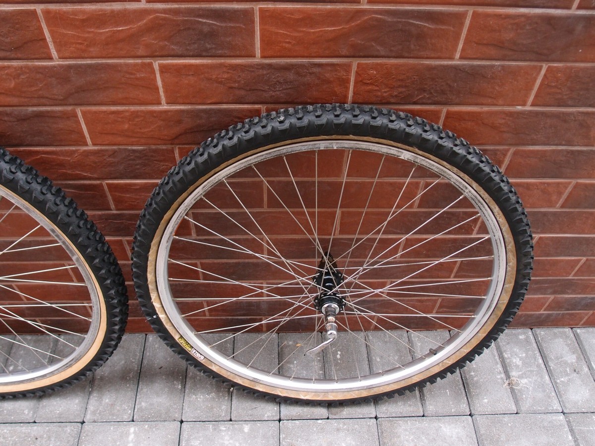 MTB wheels 26 in ArayaTM-18 double wall Shimano Deore LX FH-M560