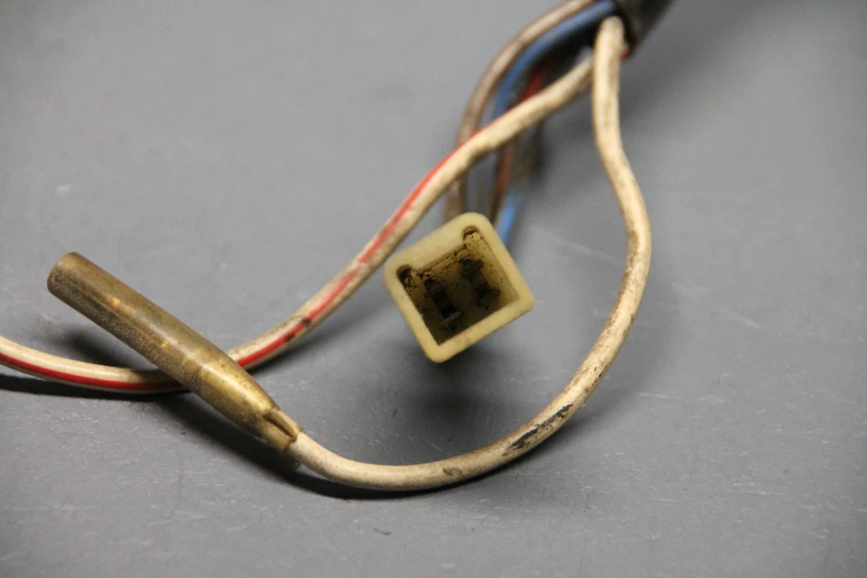 1978 KAWASAKI KZ400A FUSE BOX 26004-035 #19 - Image 4 of 4