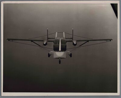 QUESTOR INTERNATIONAL SURVEYS CANADA SHORT SKYVAN MANUFACTURERS PHOTO SC-7 4