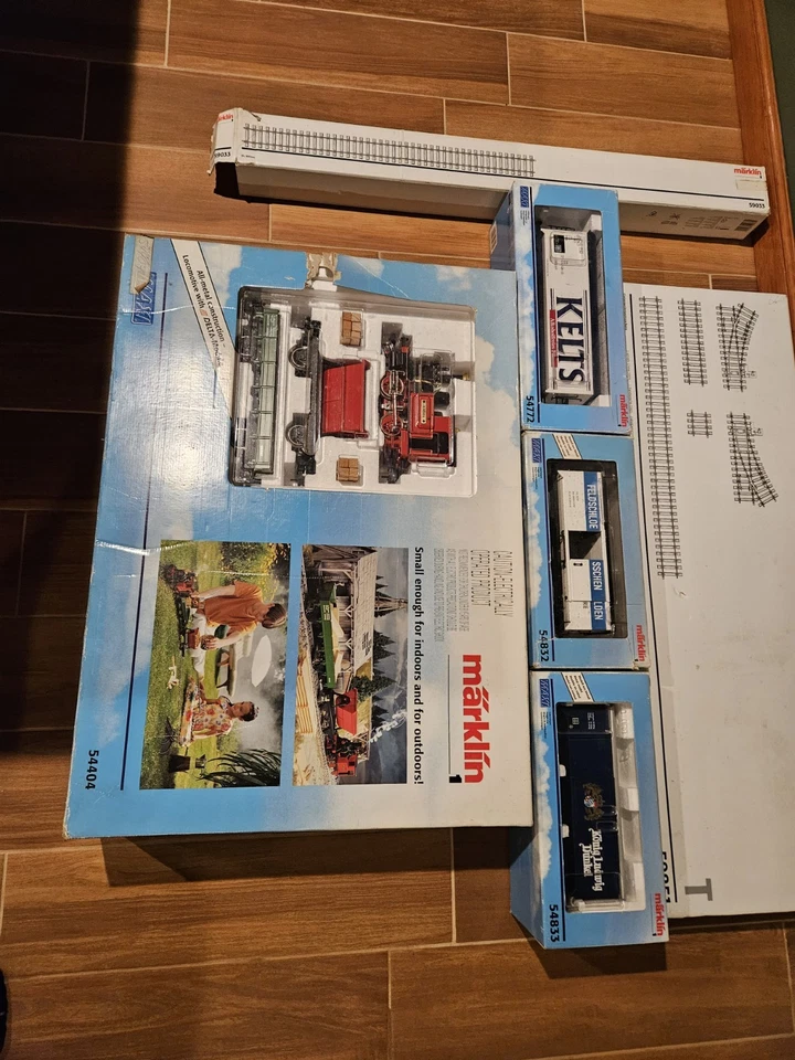 Marklin MAXI 1 Gauge 54402 'American' Starter Set With Extra Cars And Track  - Image 2 of 3