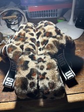 UGG Women Fluff Yeah Leopard print faux Fur Slip-On Open Toe Slippers Sz 9