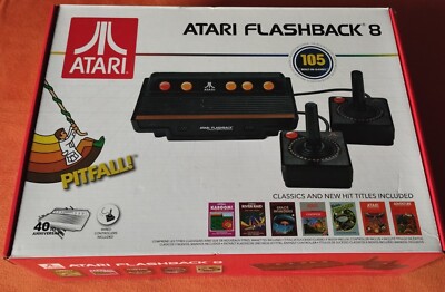 Atari Flashback 8 Konsolenpaket mit 105 Spielen und 2 Controller 