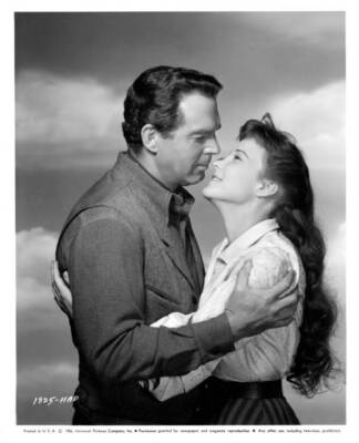 Fred MacMurray embracing Janice Rule in publicity portrait Gun For- Old Photo