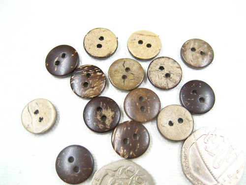 Round Coconut button knitting sweater shirt jumper classic kids wooden button - Picture 2 of 6