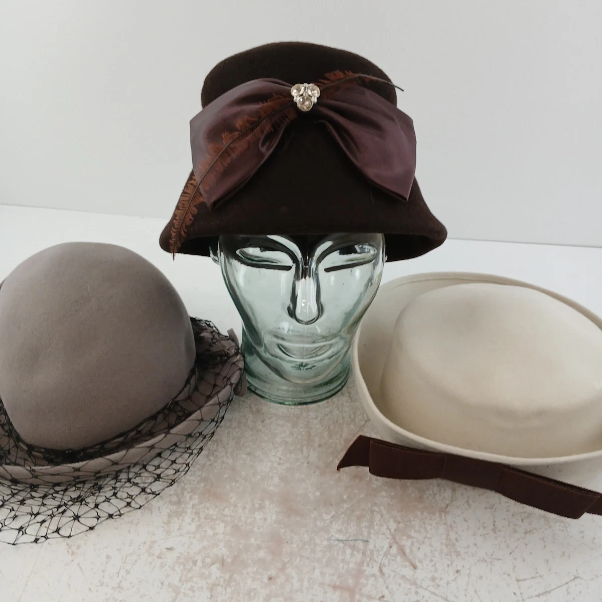 Cloche Original Vintage Hats for Women 1930s Decade for sale 
