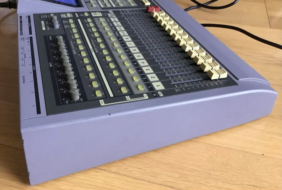 Roland VS-1680 DIGITAL STUDIO WORKSTATION 24-bit 16-track AC100-240V 50/60Hz 33W - Image 3 of 4