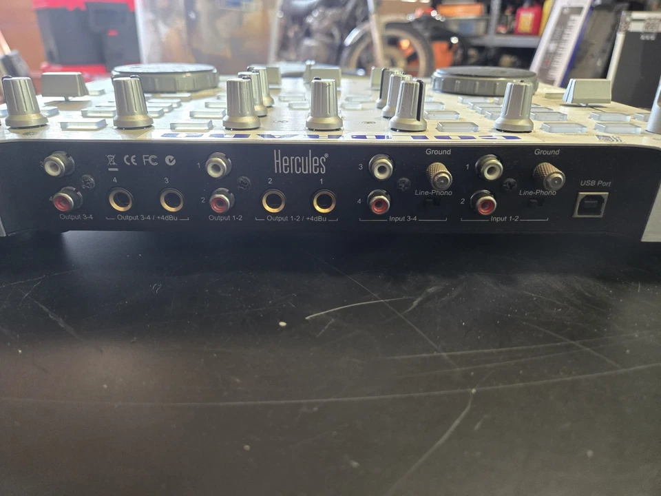 Hercules DJ Console RMX DJ MIX Controller With 4 In 4 Out Bag Case - Image 3 of 4