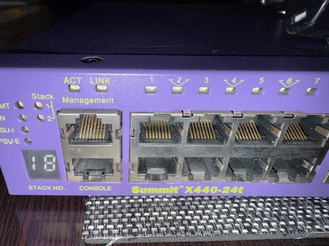 Extreme Networks 16503 Summit X440-24t 24 Port Gigabit Stackable Ethernet Switch - Image 4 of 4