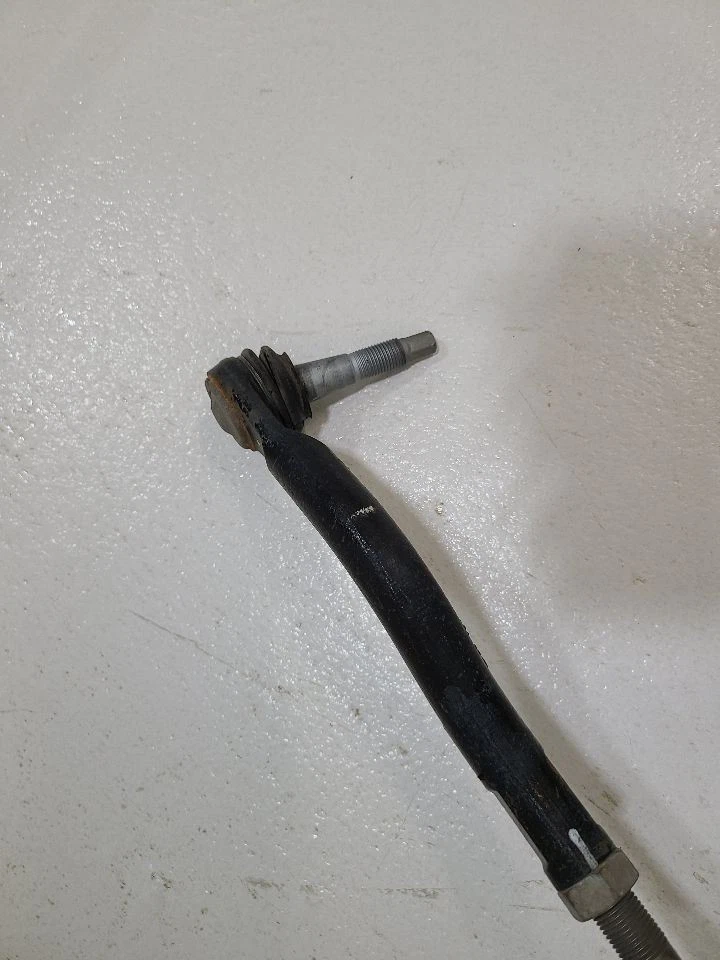 2017 - 2022 CHRYSLER PACIFICA Steering Gear/Rack FWD Touring Suspension  - Image 2 of 4