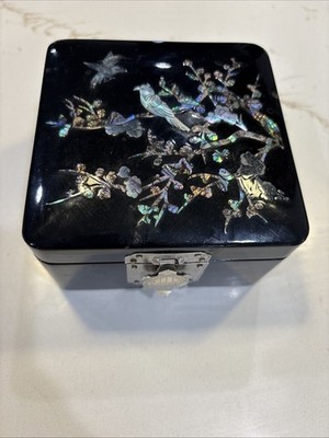 Beautiful Mother Of Pearl Inlay Jewelry Box With Birds In A Tree