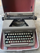 1950s Royal Quiet De Luxe Portable Typewriter w/ Case Green Keys thumbnail