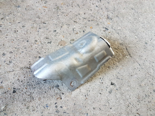 BMW X1 E84 1er E81 E82 E88 23dX 123d N47S Hitzeschild Abgaskrümmer 7800662