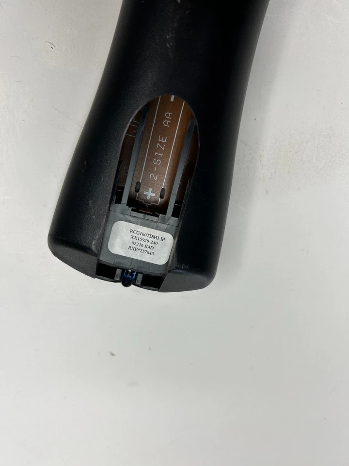 GE 257645 Universal Remote Control for VCR TV DVD AUX Satellite Cable D40GW10 - Image 2 of 3