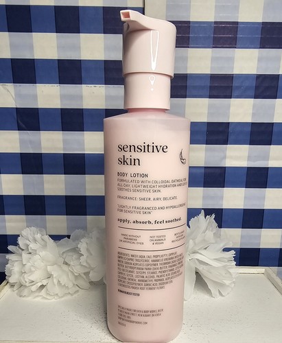 New Bath and Body Works Sensitive Skin Colloidal Oatmeal Body Lotion 7.8 fl oz - Picture 2 of 2