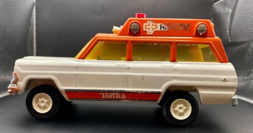 Vintage 1970's TONKA Jeep Wagoneer RESCUE VEHICLE EMS Ambulance #53078 USA Made - Picture 2 of 11