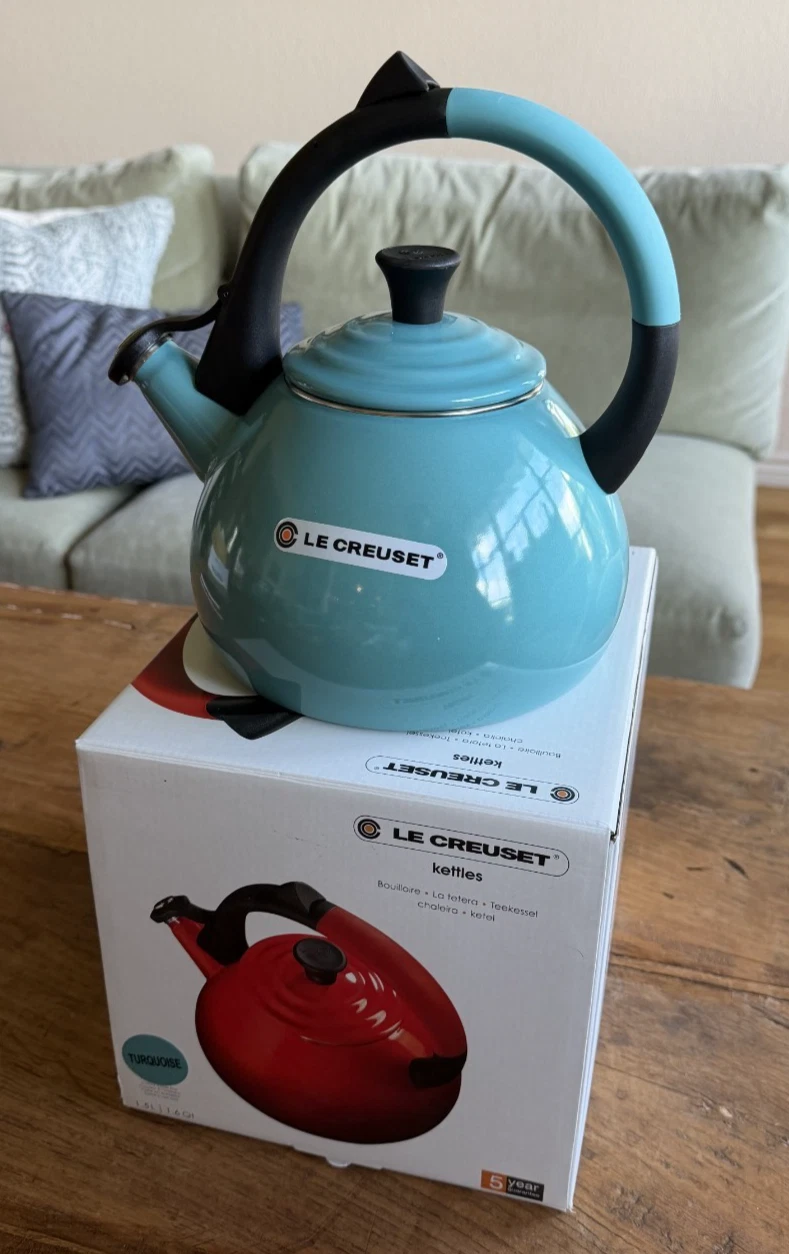 Le Creuset Enamel On Steel Oolong Tea Kettle w/o Max Line 1.6 qt Turquoise NEW